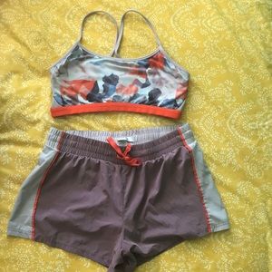 Fabletics Workout Outfit w/ Reversible Sports Bra
